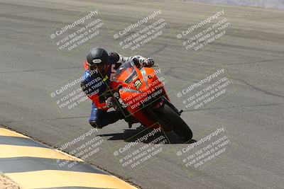 media/Apr-10-2022-SoCal Trackdays (Sun) [[f104b12566]]/Bowl (11am)/